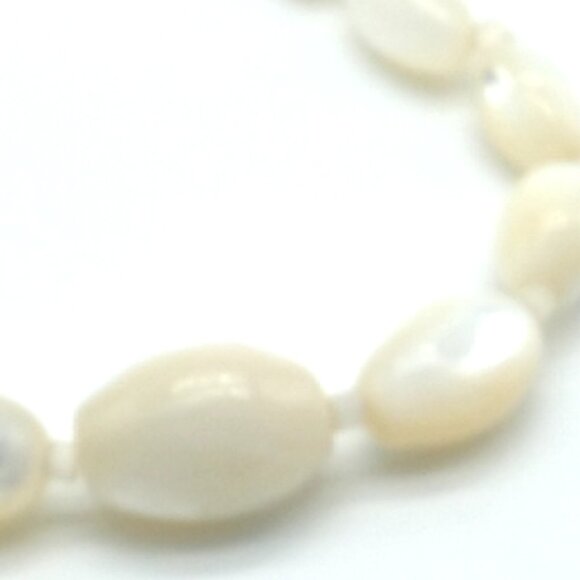 Mother of Pearl Single Strand Beaded Necklace - Picture 13 of 16